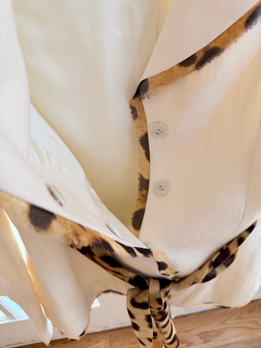 Vintage Escada Linen & Silk Blazer with Leopard-Print Trim y2k resort / bridal - Picture 2 of 4